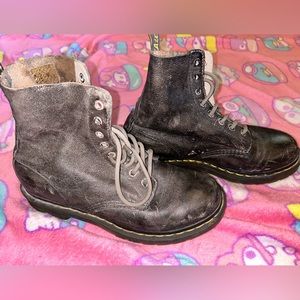Dr Martens/Doc Martens Distressed